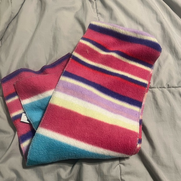 Y2k old navy winter scarf and hat! - Picture 3 of 4